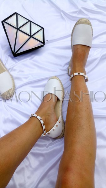 Biele espadrilky/sandálky s ozdôbkami